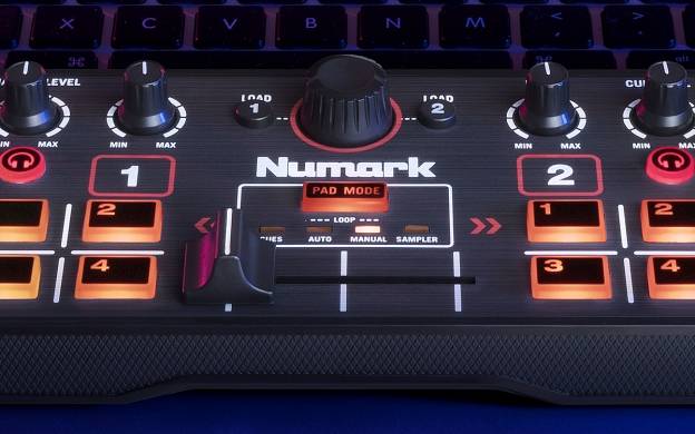 Numark DJ2GO2